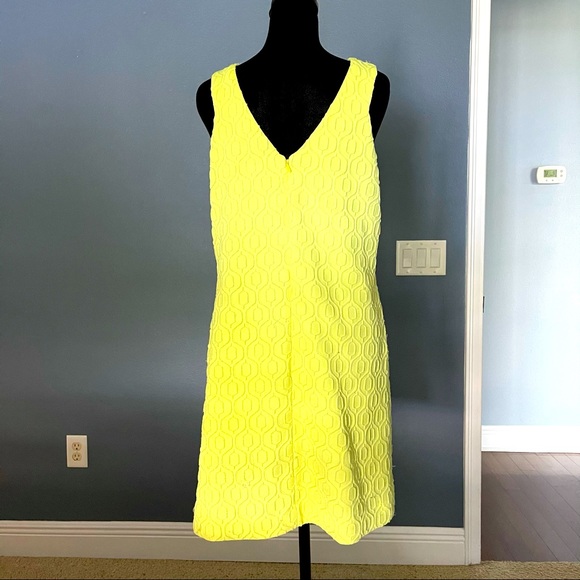 Lilly Pulitzer Size M dress - Picture 2 of 2